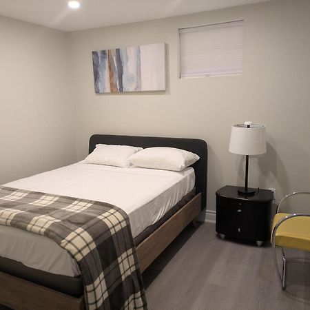 Stunning Furnished 2Bedroom/2Washroom Apartment Brampton Exteriör bild