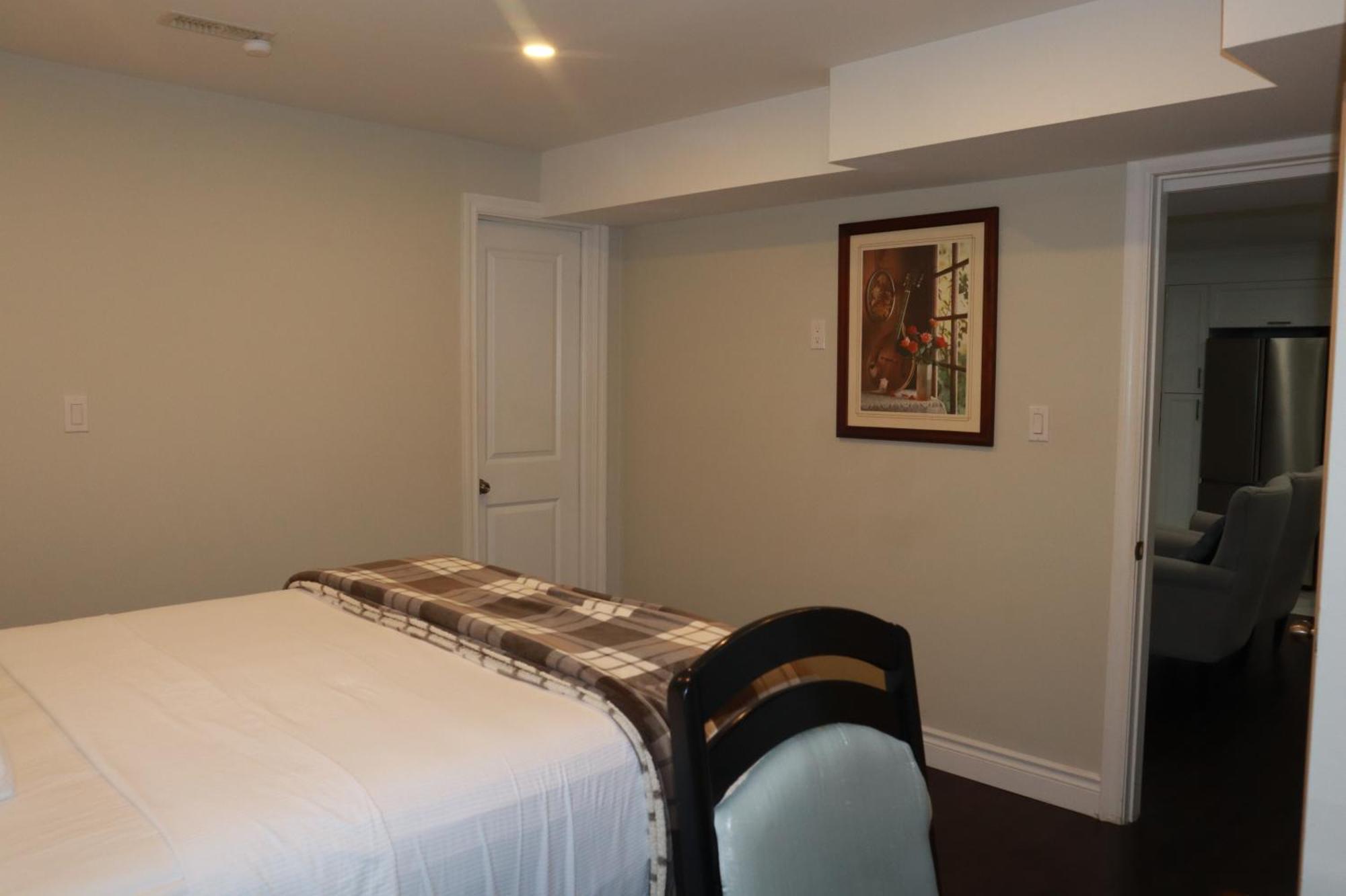 Stunning Furnished 2Bedroom/2Washroom Apartment Brampton Exteriör bild