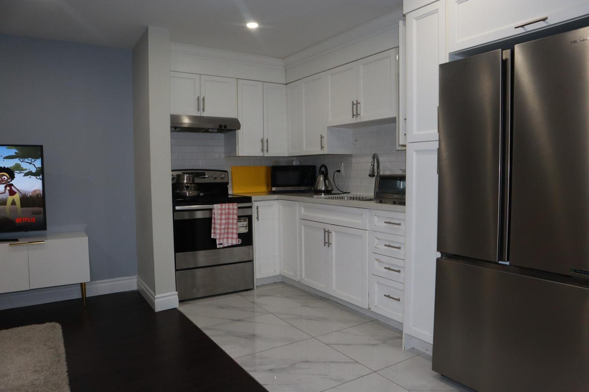 Stunning Furnished 2Bedroom/2Washroom Apartment Brampton Exteriör bild