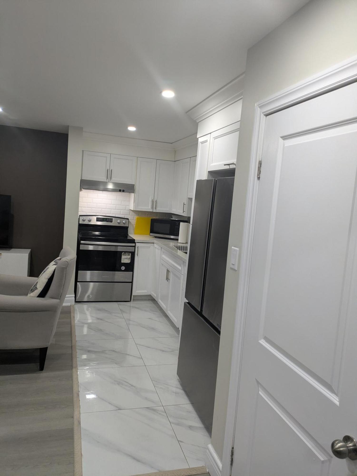 Stunning Furnished 2Bedroom/2Washroom Apartment Brampton Exteriör bild